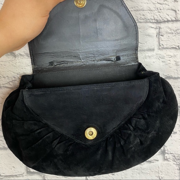 Vintage 80's velvet clutch - Picture 4 of 8